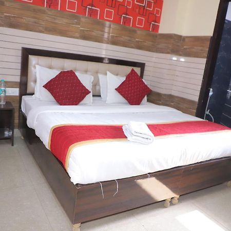 Hotel Aditya Residency Near Sector 63 Metro Station Noida Eksteriør billede