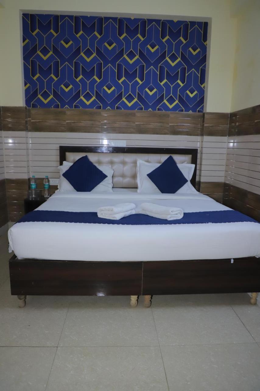 Hotel Aditya Residency Near Sector 63 Metro Station Noida Eksteriør billede
