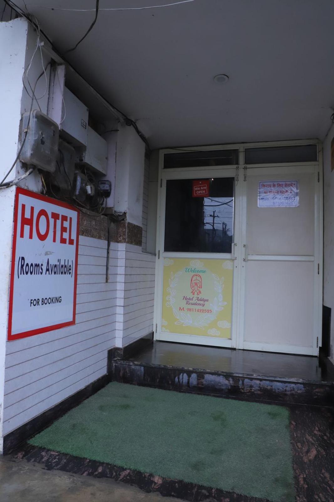 Hotel Aditya Residency Near Sector 63 Metro Station Noida Eksteriør billede